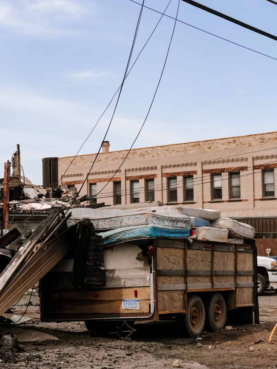 Junk removal service team in action — Independence, MO